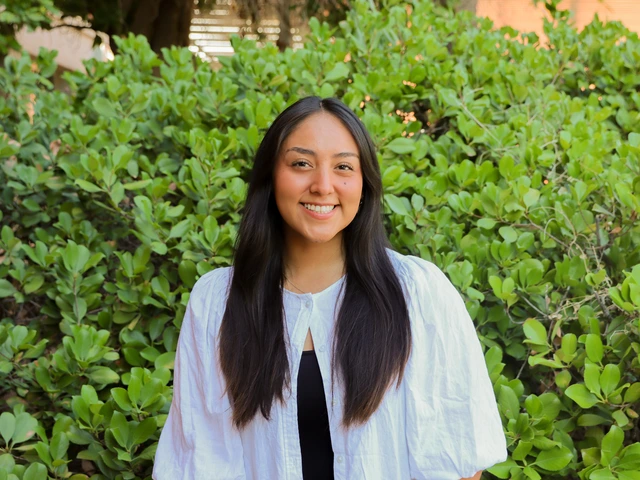 Emma Yazzie F25 Headshot